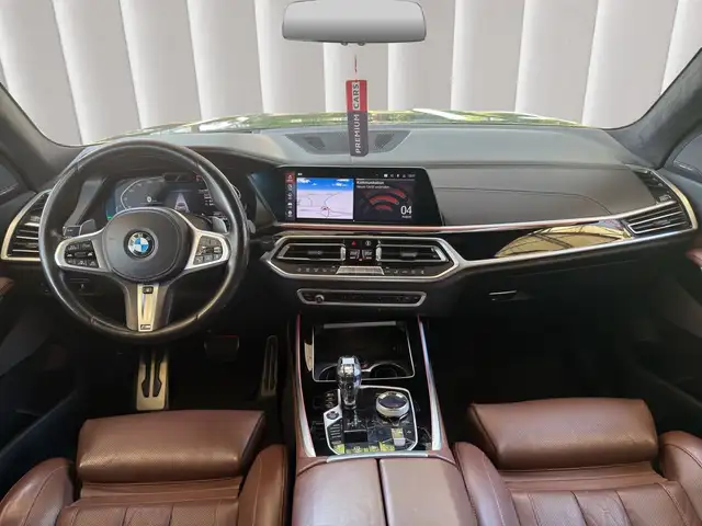 BMW X7 view 11
