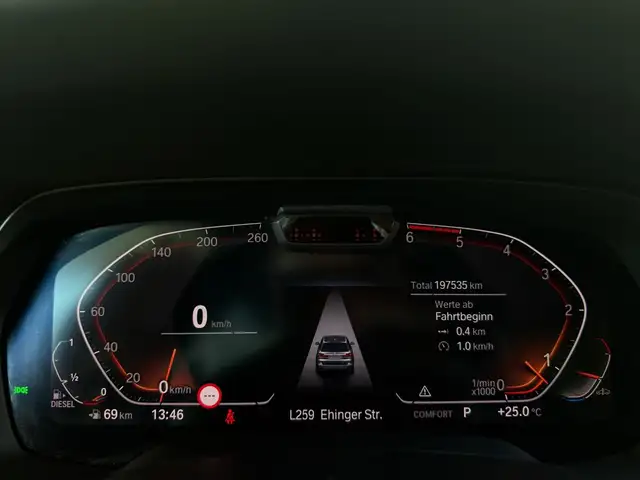 BMW X7 view 13