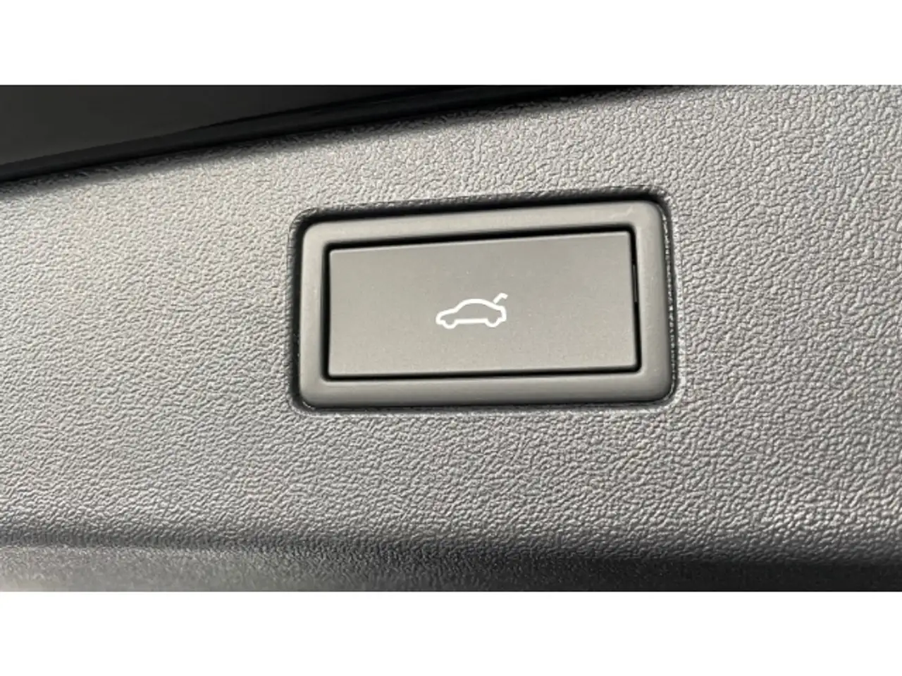 Volkswagen Tiguan 1.5 Prime el. AHK Navi Kamera IQ-Light Ambiente vi 10