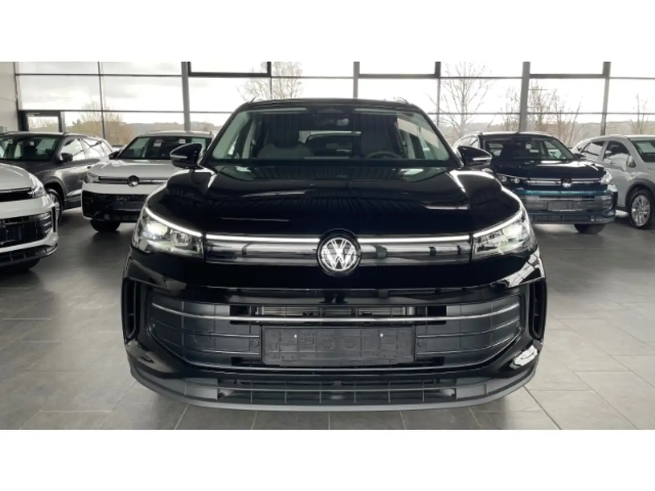 Volkswagen Tiguan 1.5 Prime el. AHK Navi Kamera IQ-Light Ambiente vi 3