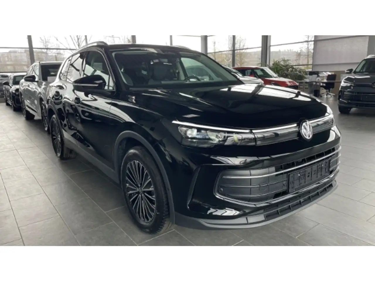 Volkswagen Tiguan 1.5 Prime el. AHK Navi Kamera IQ-Light Ambiente vi 4