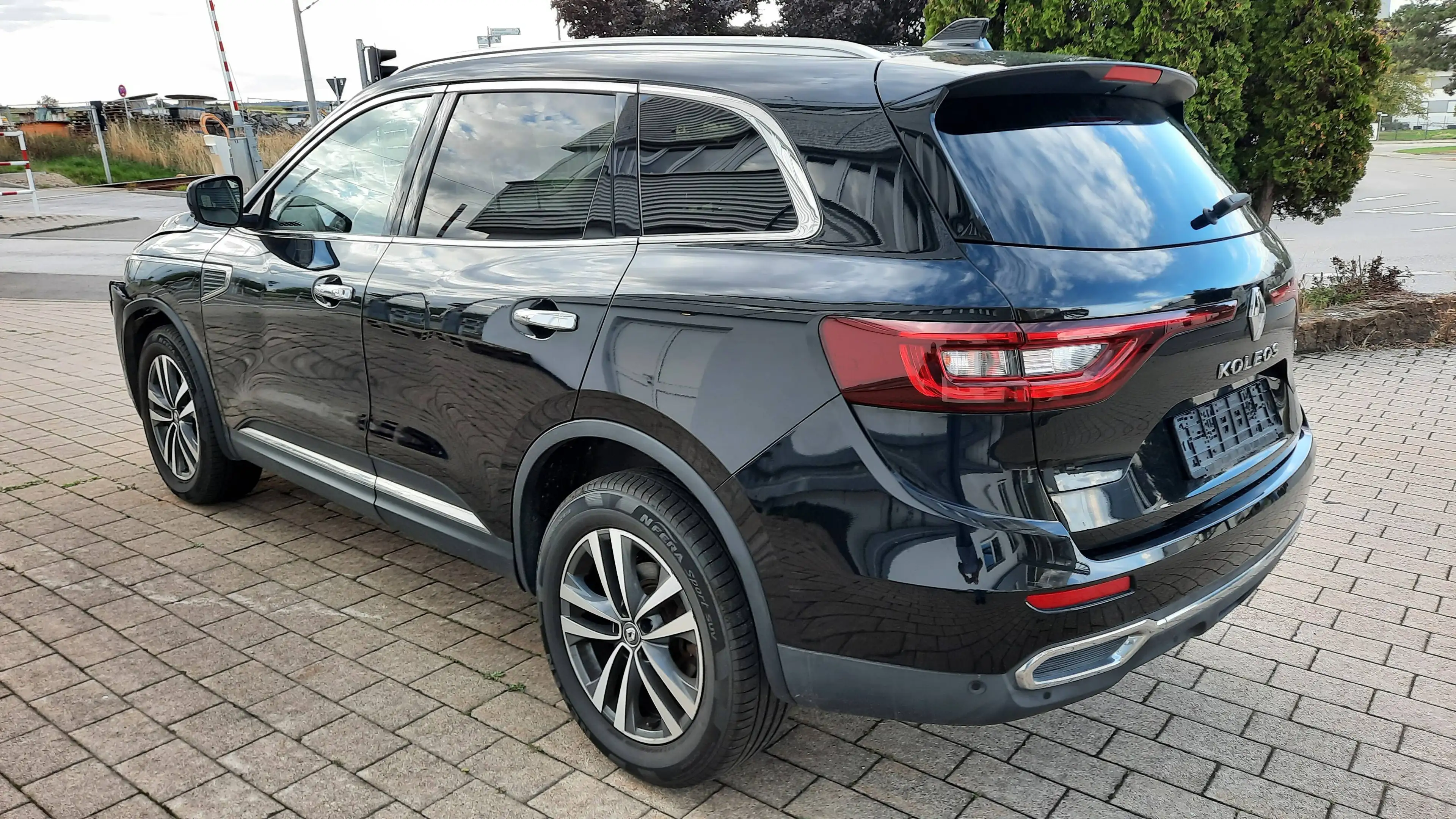 Renault Koleos Intens 4x4 — photo 14