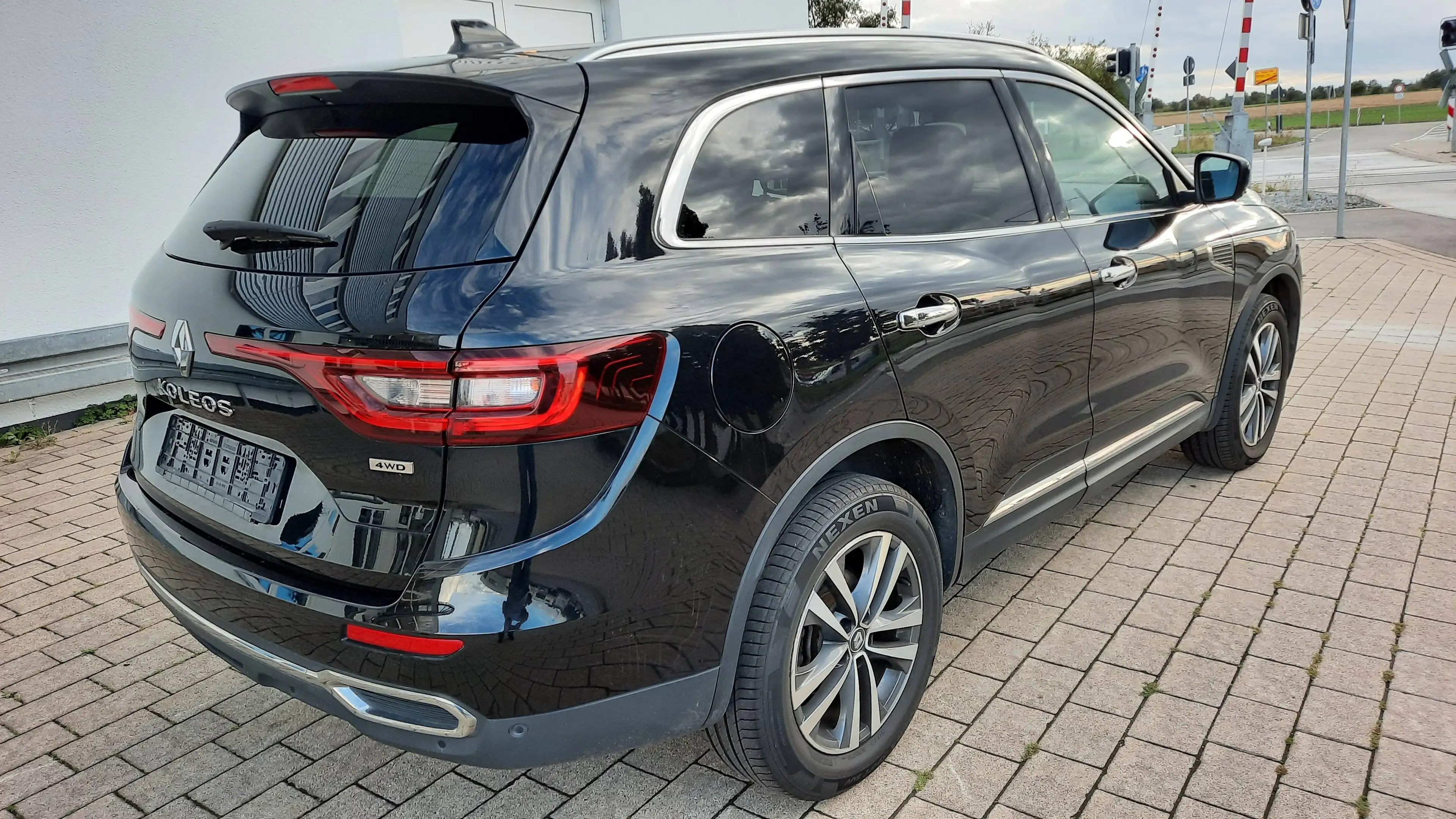 Renault Koleos Intens 4x4 — photo 10
