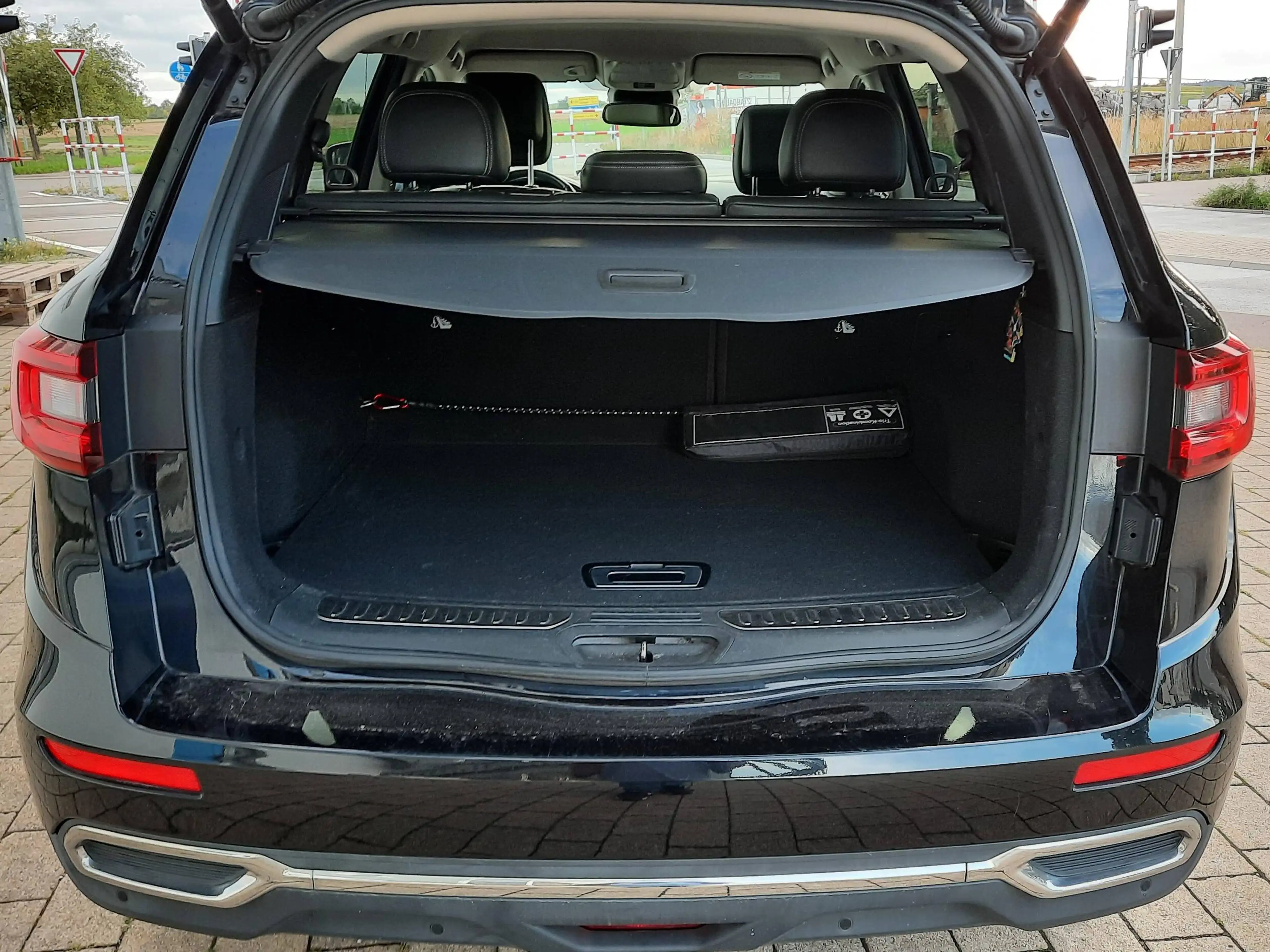 Renault Koleos Intens 4x4 — photo 12