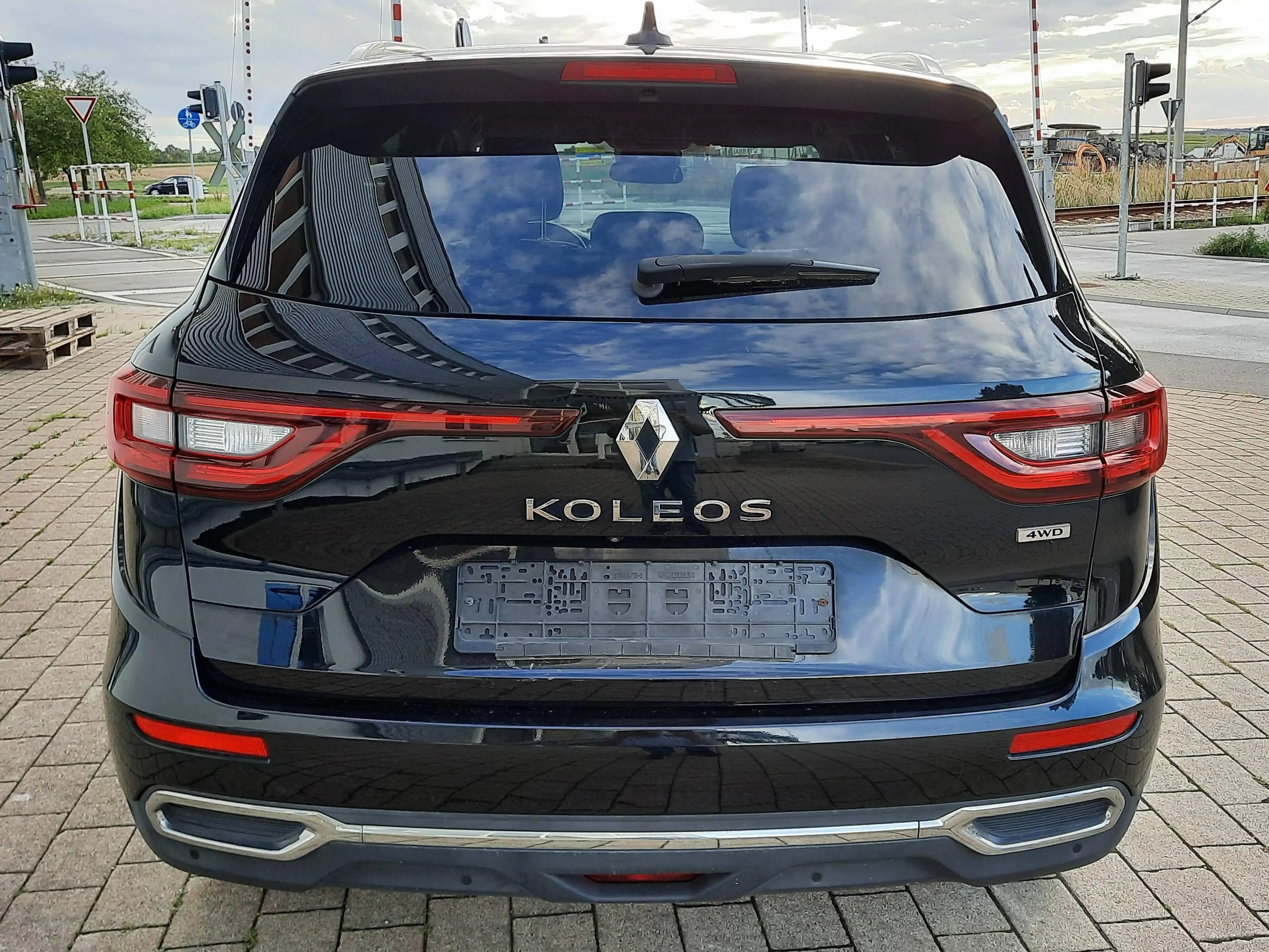Renault Koleos Intens 4x4 — photo 11