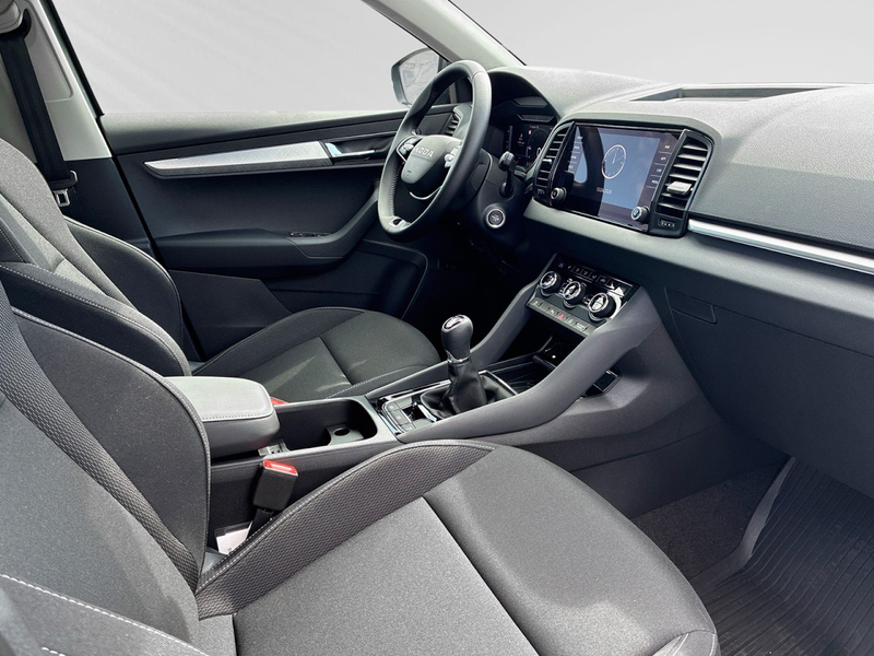 Skoda Karoq Klima Navi Rückfahrkamera Sitzheizung Fenster el. — photo 15