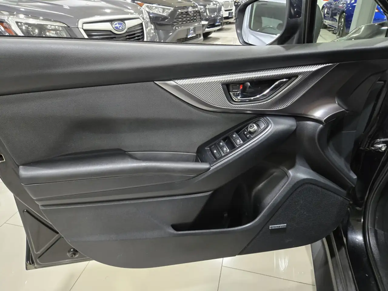 Subaru WRX снимка Subaru WRX