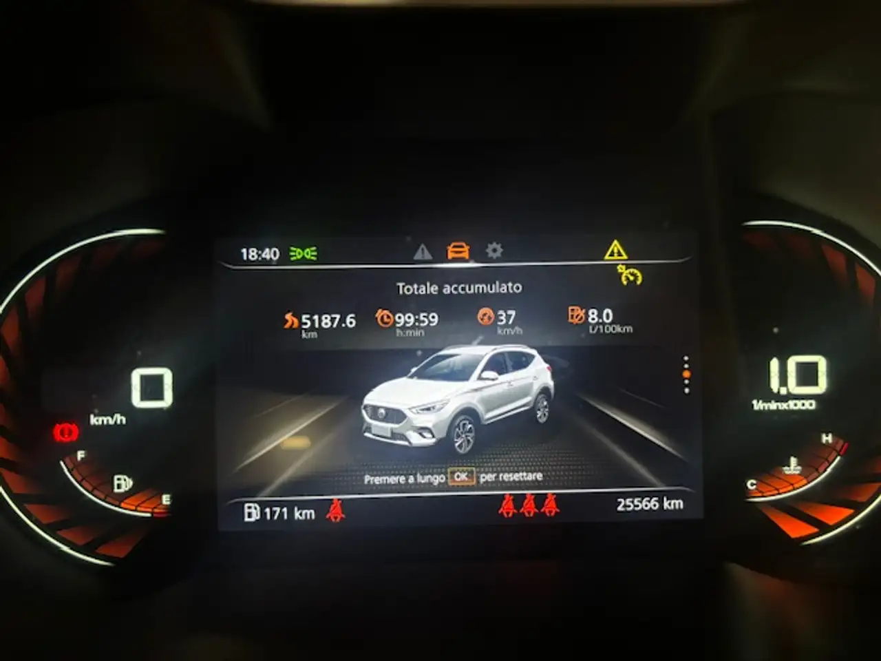 MG ZS 1.0 Luxury GPL 10