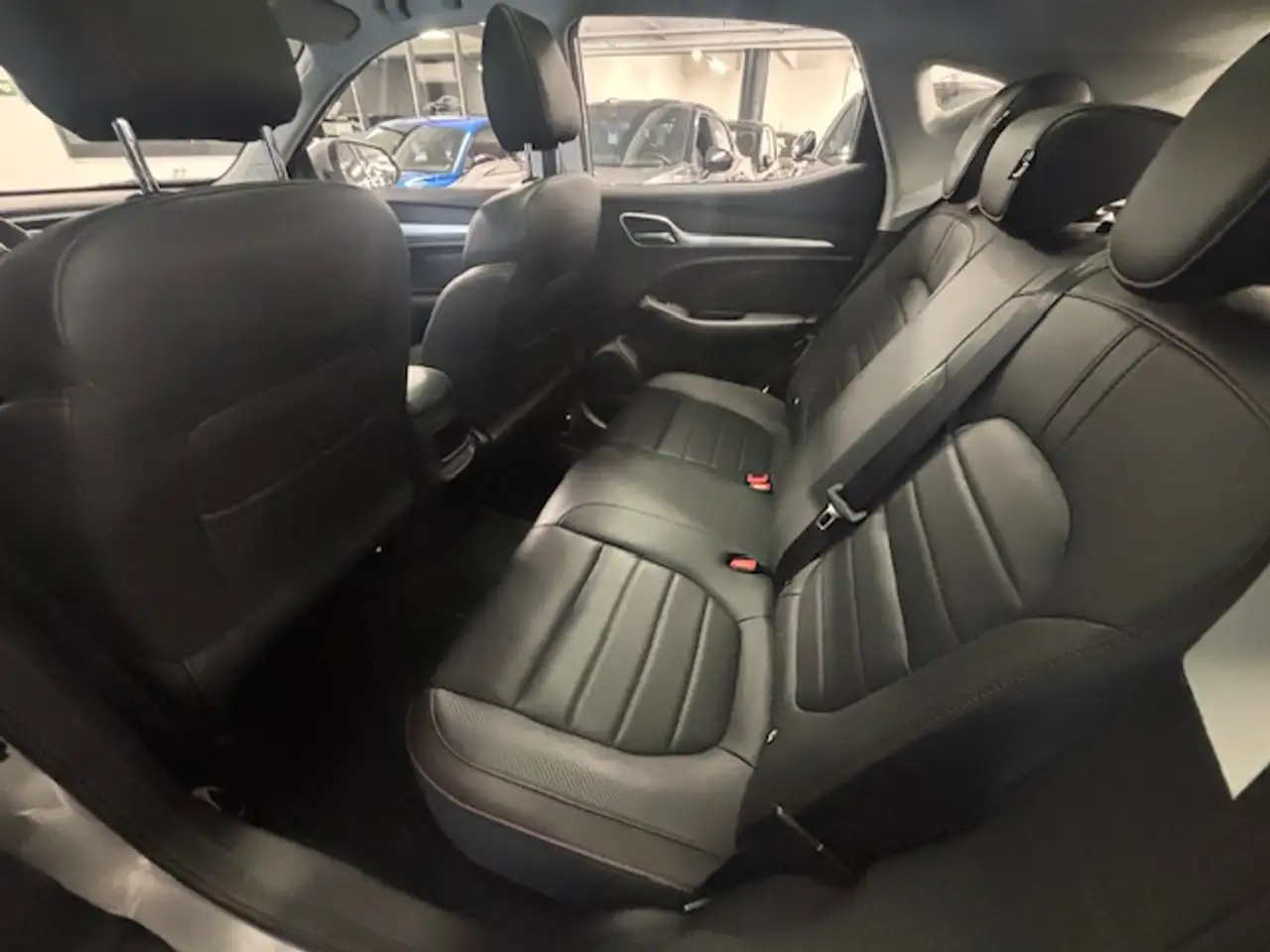 MG ZS 1.0 Luxury GPL 7