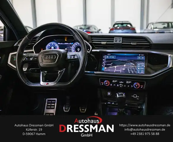 Audi Q3 view 15