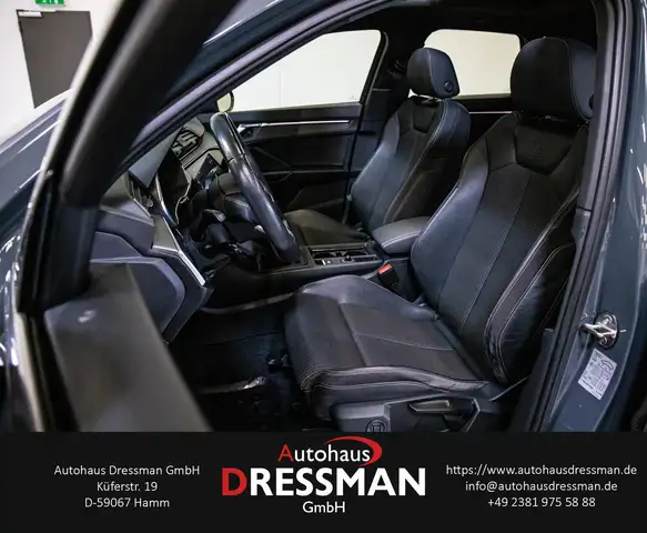 Audi Q3 view 12