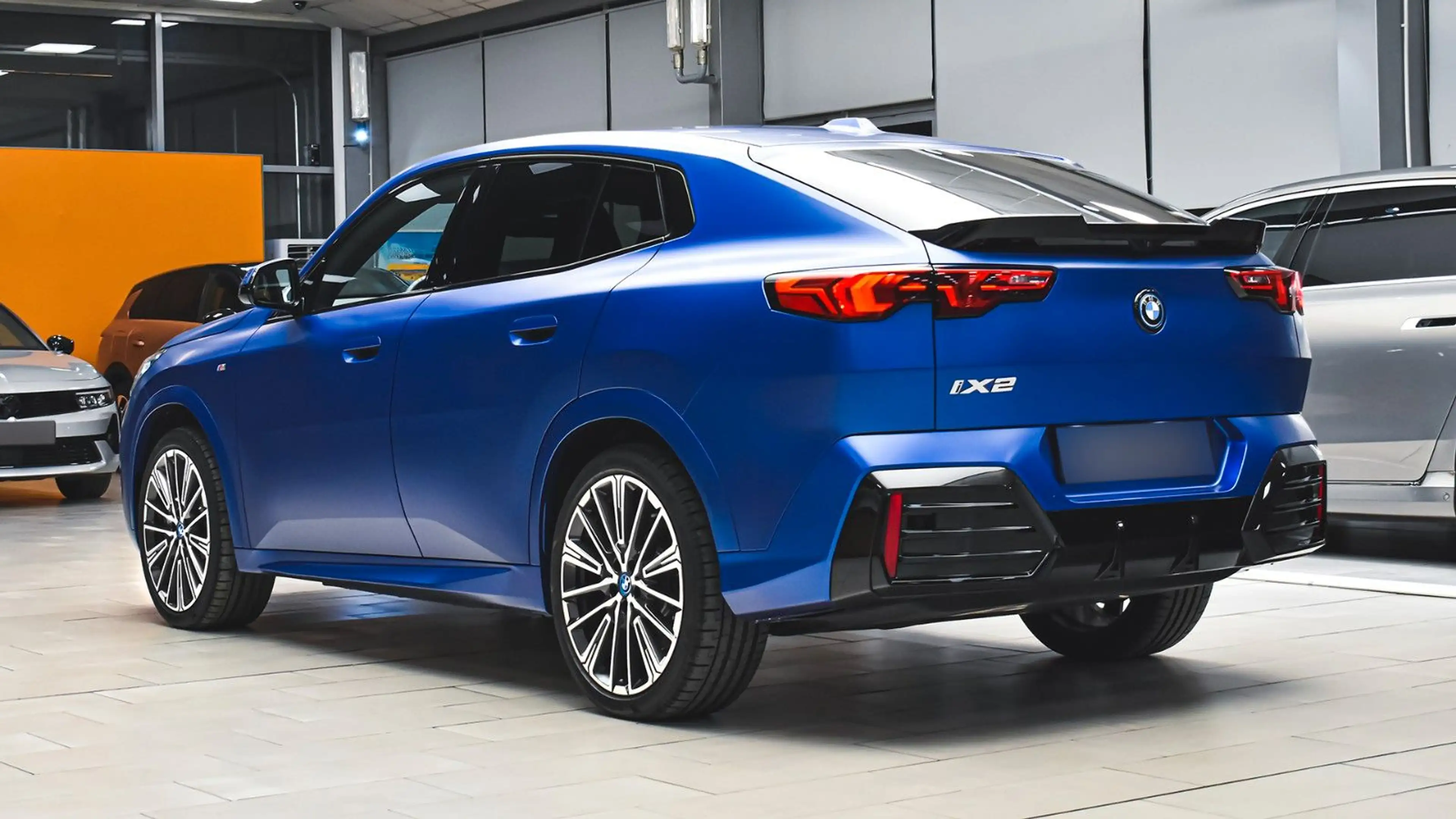 BMW iX2 xDrive30 M Sport — photo 6