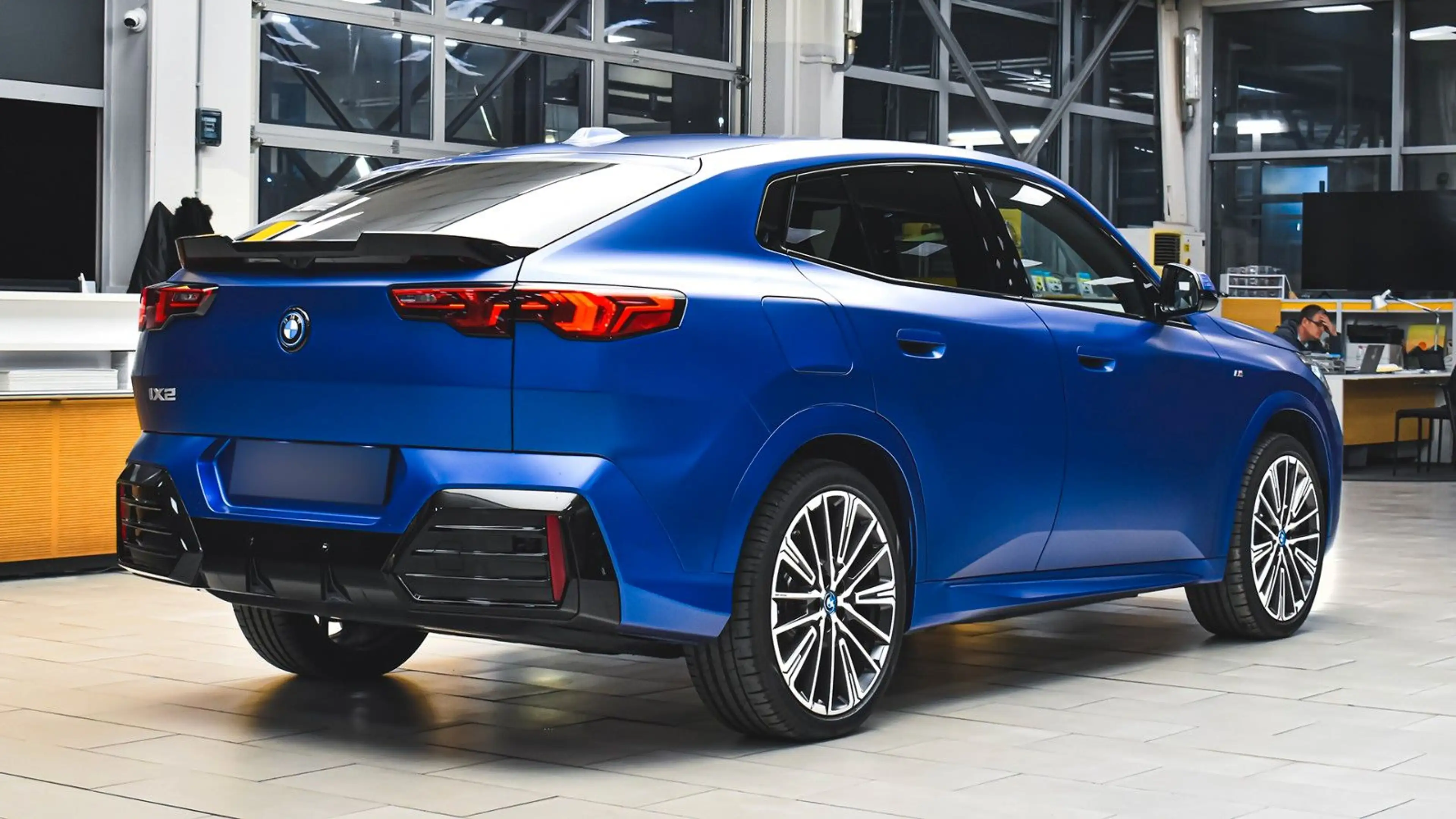 BMW iX2 xDrive30 M Sport — photo 5