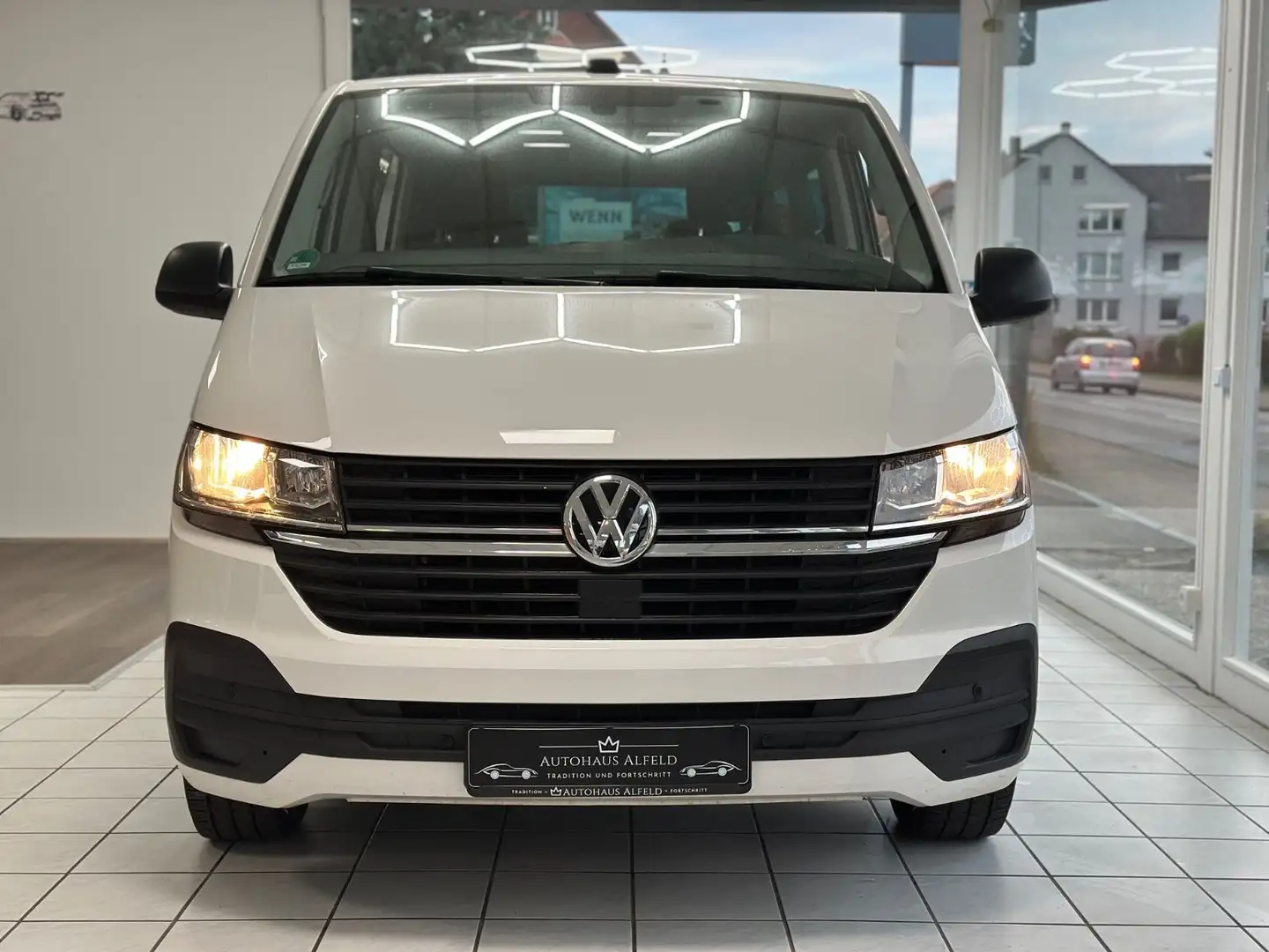 Volkswagen T6 Multivan T6.1 Multivan*DSG*7 Sitzer *AHK*RückKamera*MwSt Weiß - 2