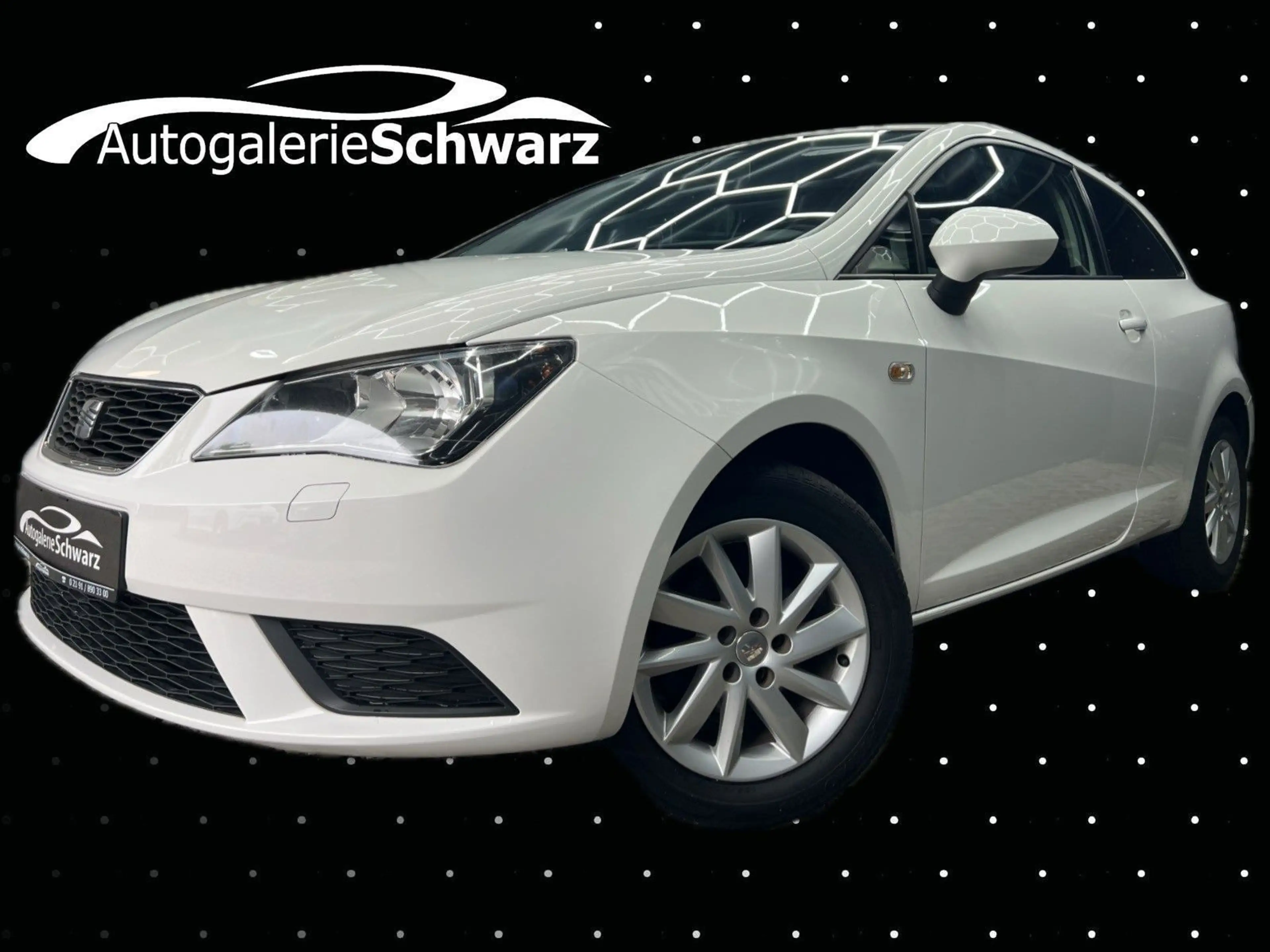 SEAT Ibiza 1.4 Style Salsa CLIMATRONIC NAVI+BT SITZH