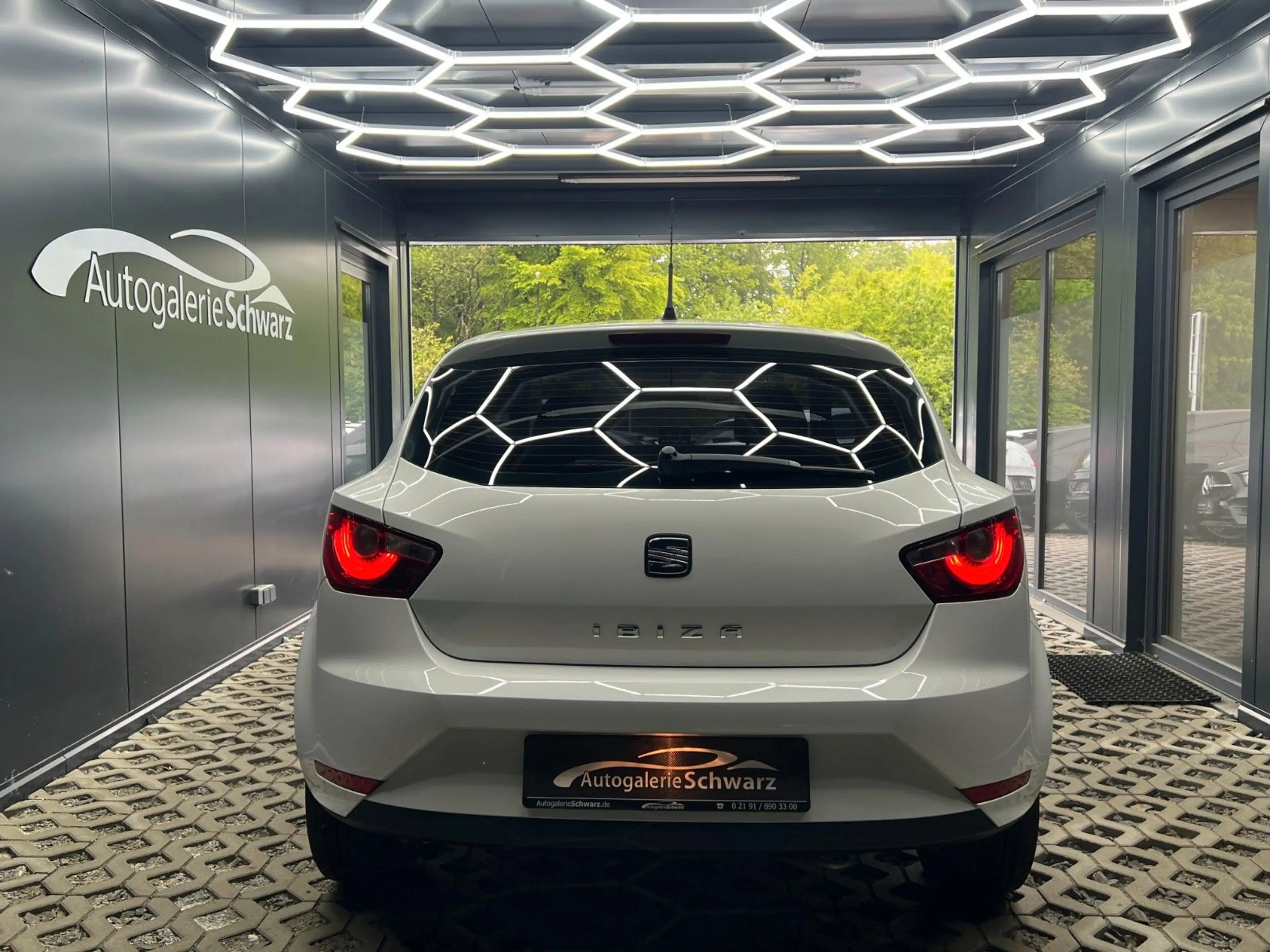 SEAT Ibiza 1.4 Style Salsa CLIMATRONIC NAVI+BT SITZH — photo 7