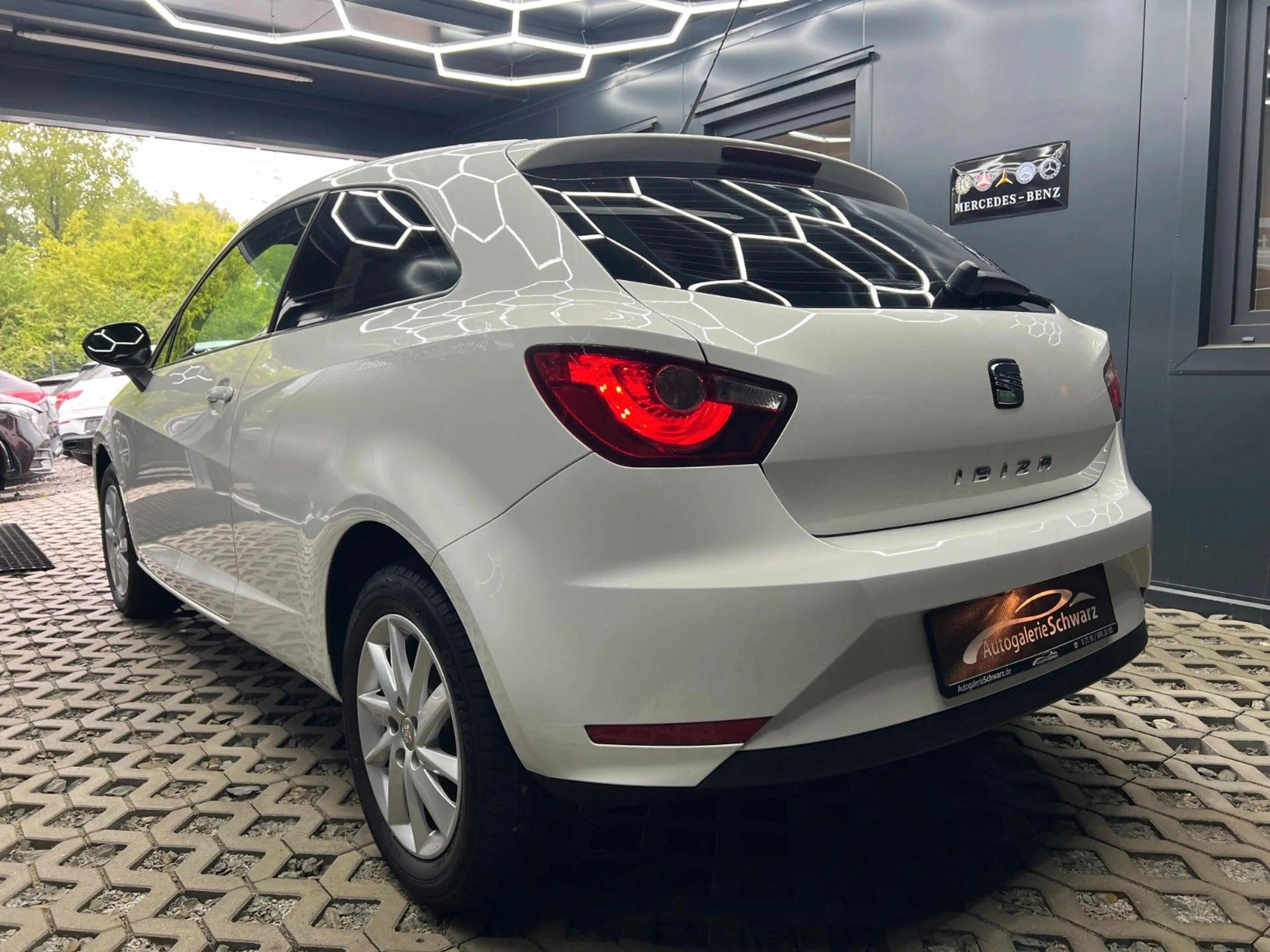 SEAT Ibiza 1.4 Style Salsa CLIMATRONIC NAVI+BT SITZH — photo 6