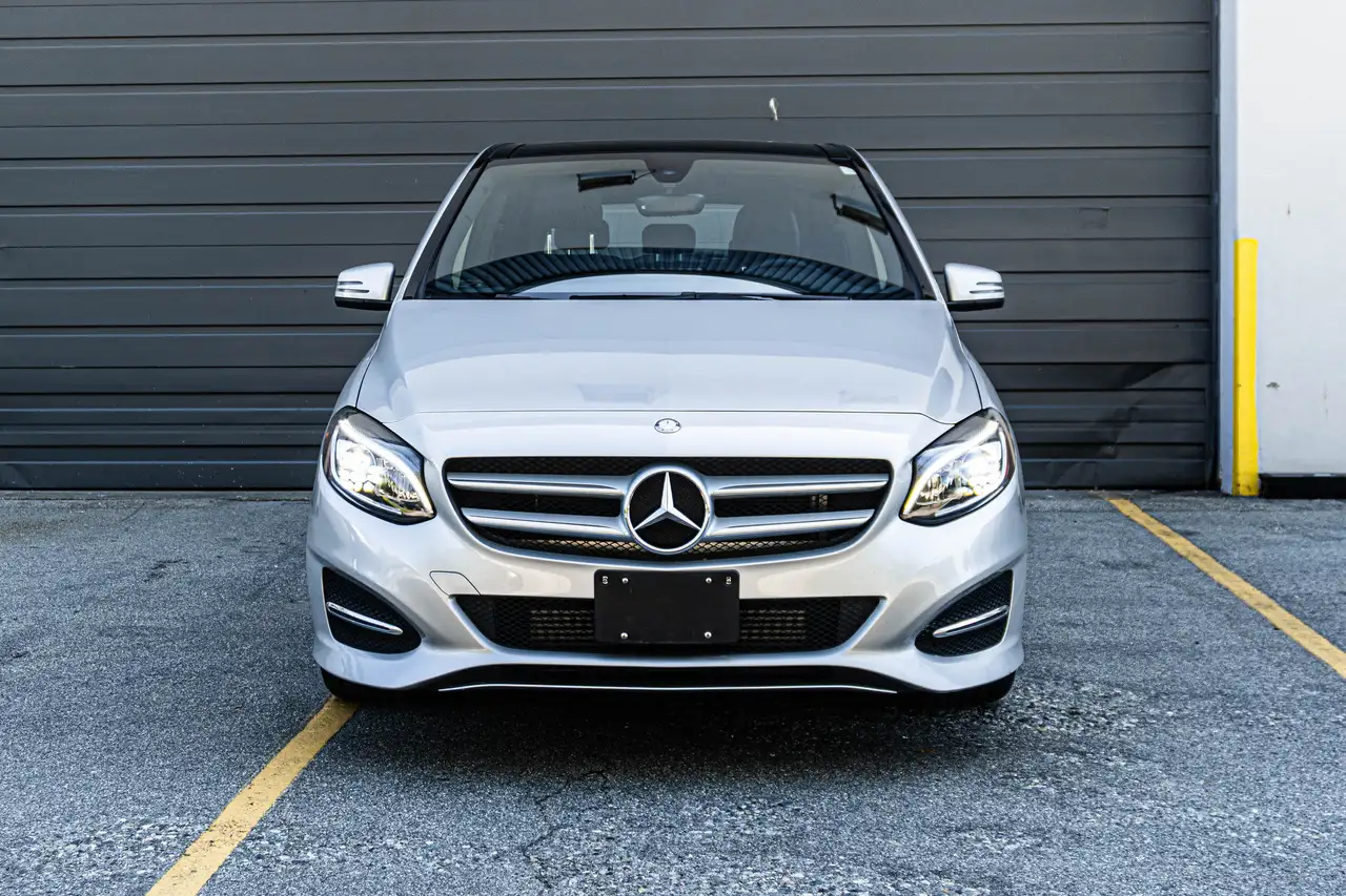 Mercedes-Benz B-Class снимка Mercedes-Benz B-Class