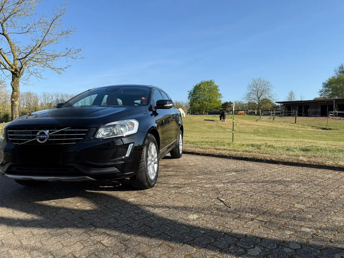 Volvo XC60 XC60 D5 AWD GeartronicLinje Inscription Schwarz - 2