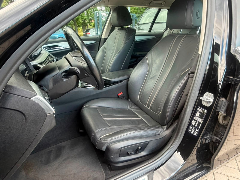 BMW 530 d xDrive Touring Touring PDC*CAM — photo 9