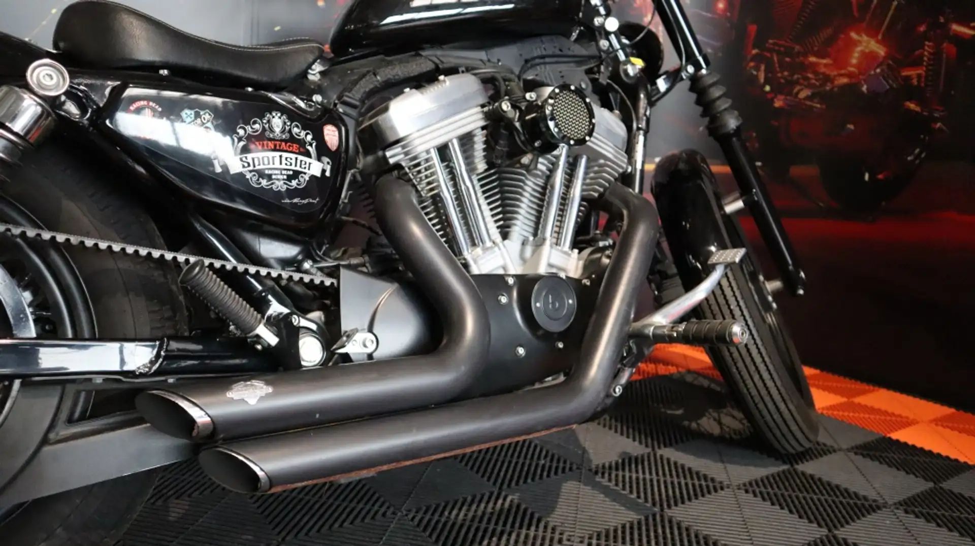 Harley-Davidson XL 1200 Chopper Noir - 2