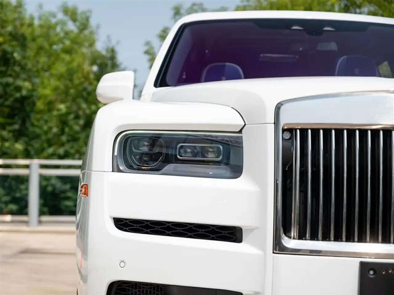 Rolls-Royce Cullinan снимка Rolls-Royce Cullinan
