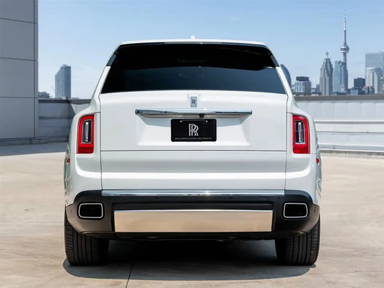 Rolls-Royce Cullinan снимка Rolls-Royce Cullinan