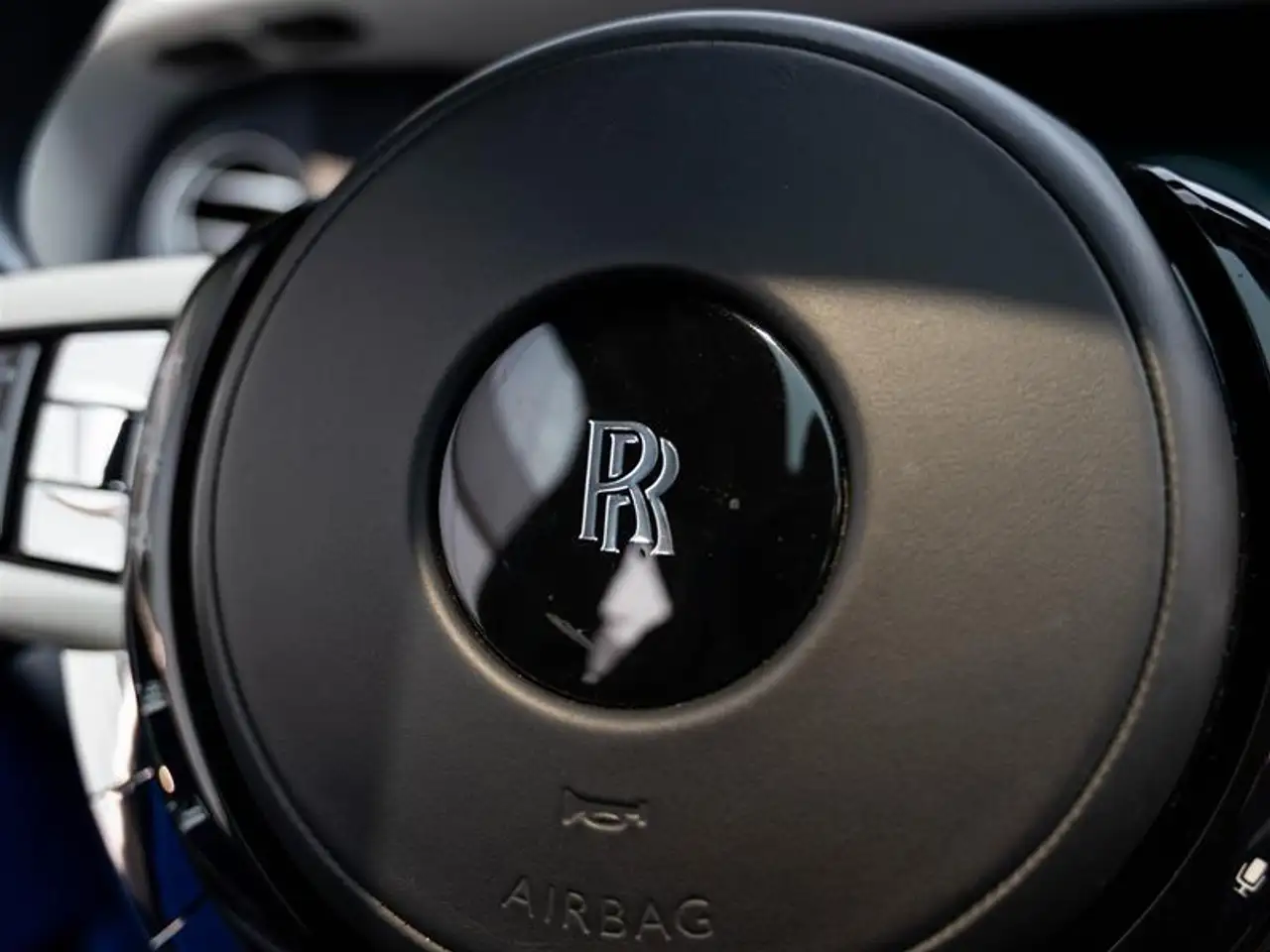 Rolls-Royce Cullinan снимка Rolls-Royce Cullinan