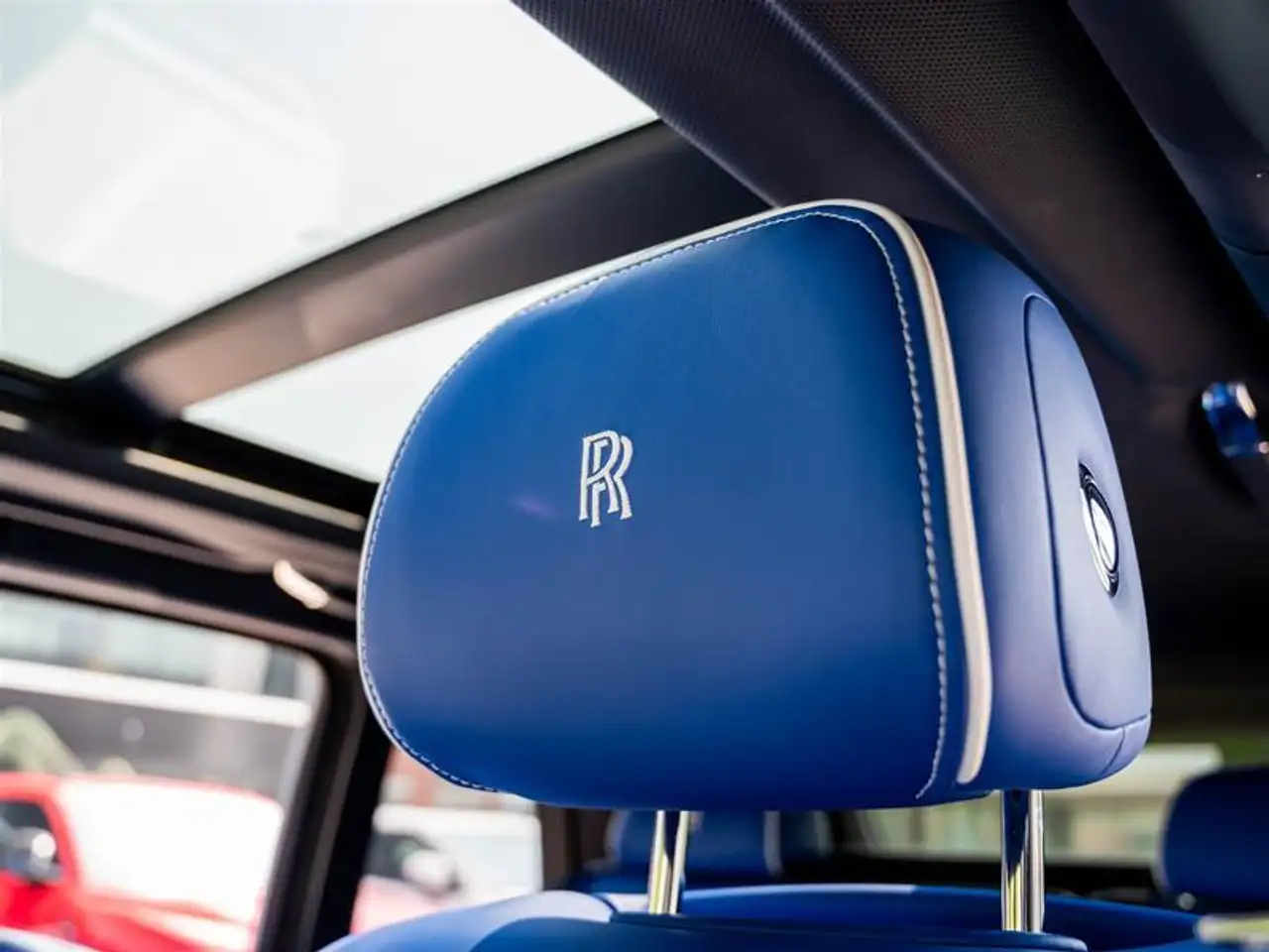 Rolls-Royce Cullinan снимка Rolls-Royce Cullinan