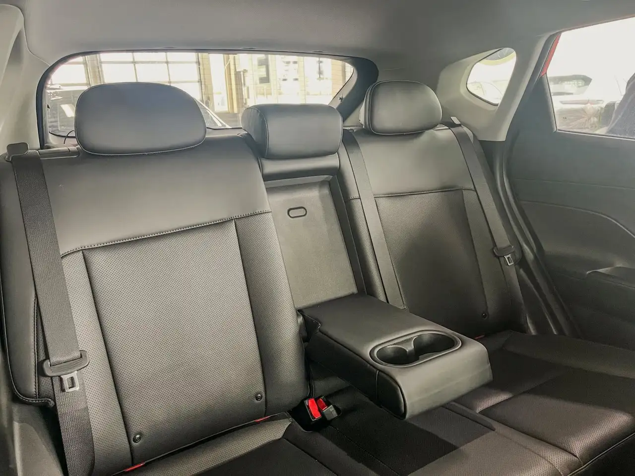 Hyundai KONA снимка Hyundai KONA