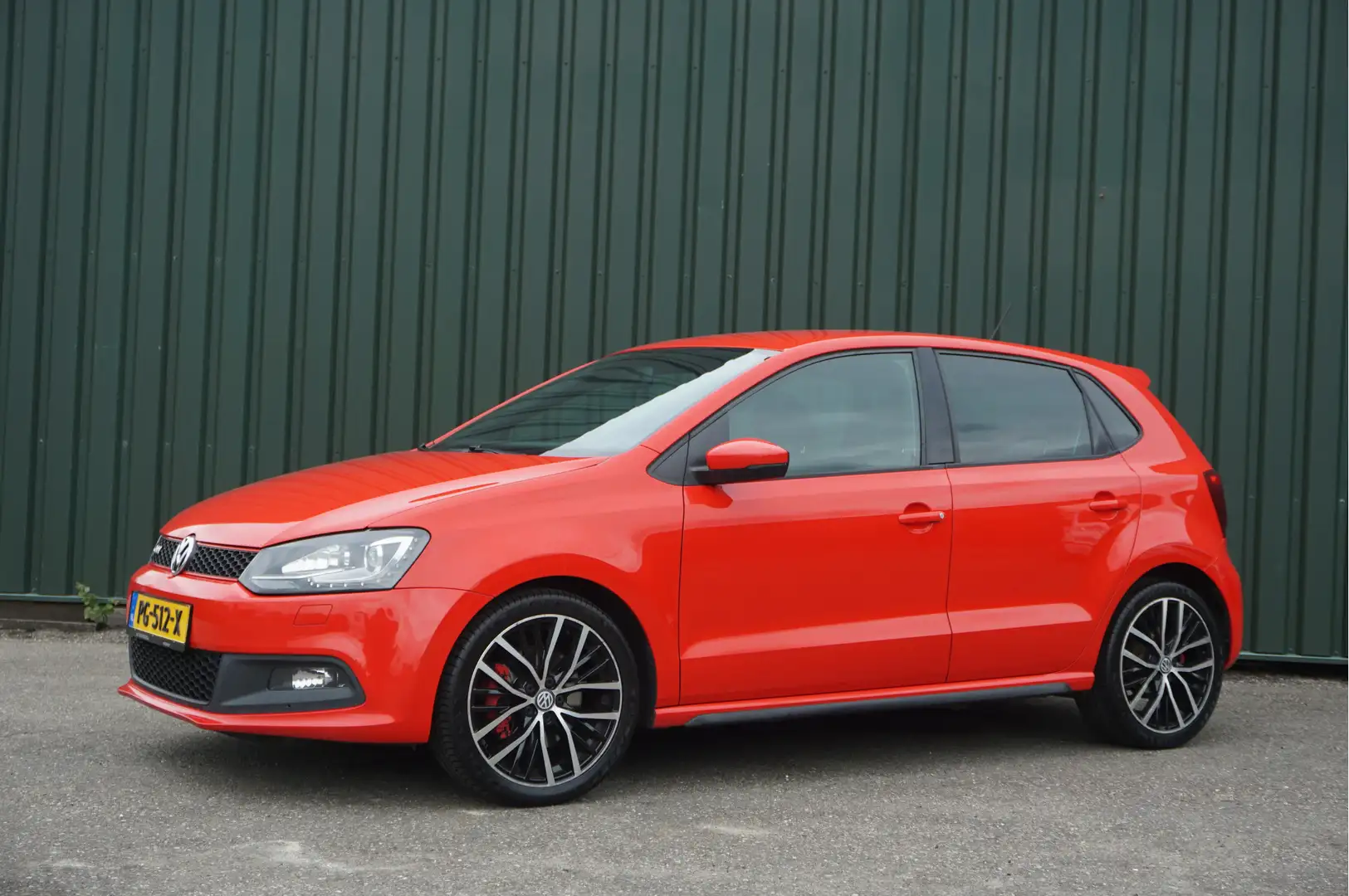 Volkswagen Polo GTI 1.4TSI Automaat 180pk + ECC/ Trekhaak/ 17inch/ Xen Rouge - 2