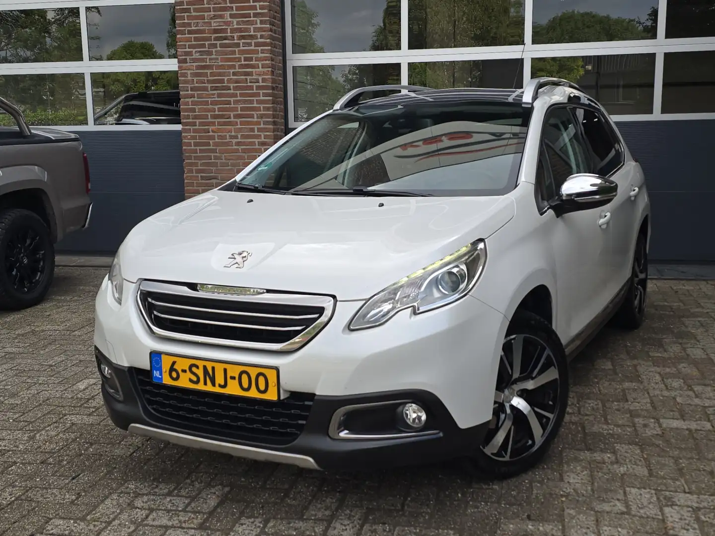 Peugeot 2008 1.6 VTi Féline Pano|Nap |Cruise |CLima Blanc - 1