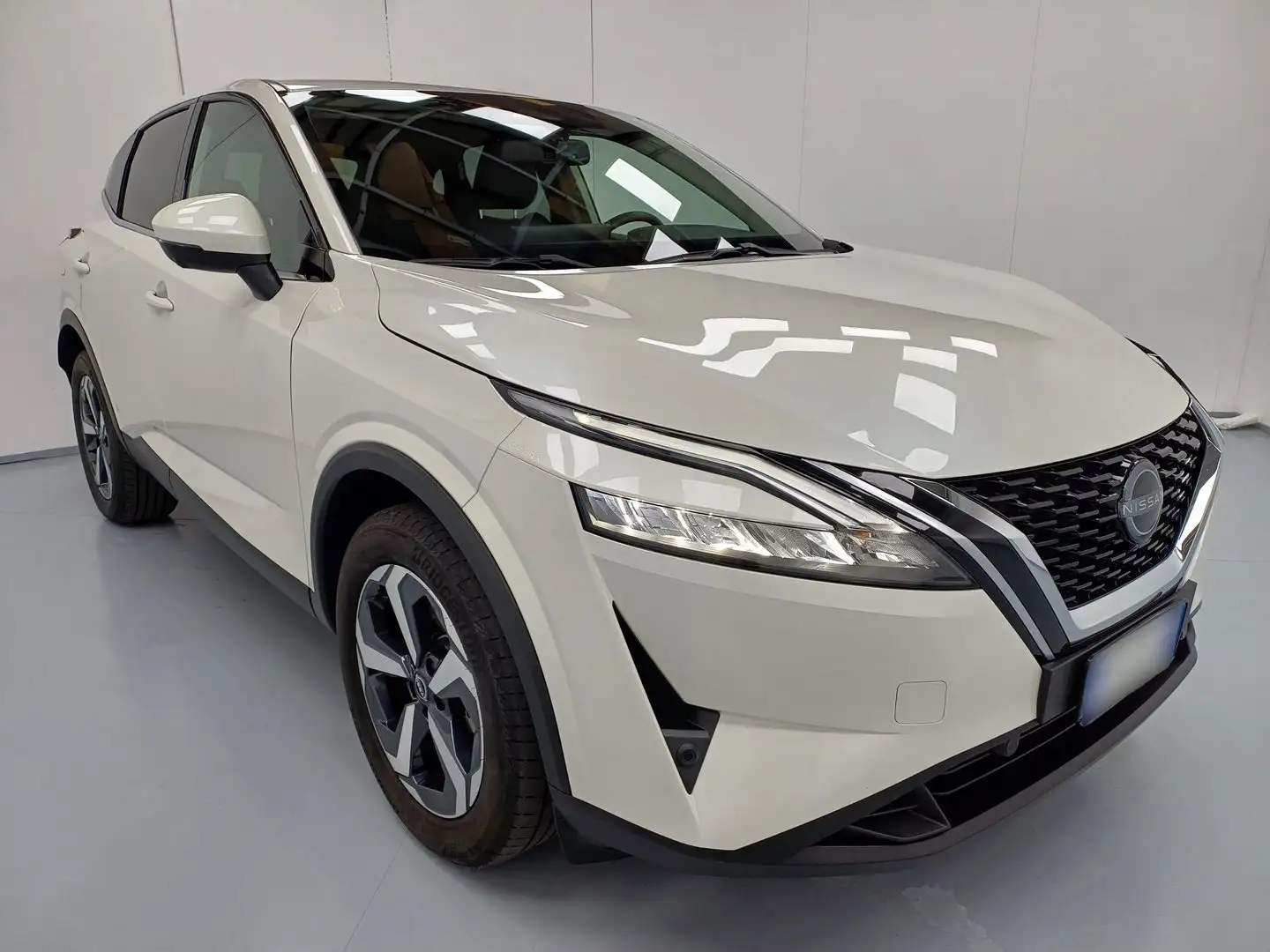 Nissan Qashqai N-CONNECTA M-HEV 140CV MY2023 ONLY PROMO! Weiß - 2