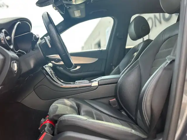Mercedes-Benz GLC 200 view 9