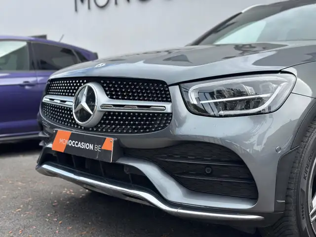 Mercedes-Benz GLC view 2