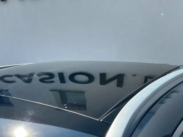 Mercedes-Benz GLC 200 view 2