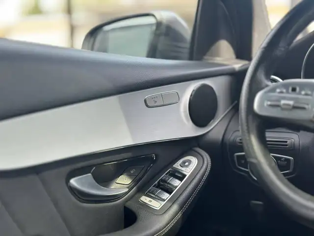 Mercedes-Benz GLC view 21