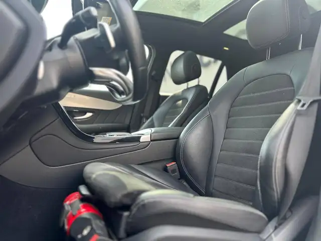 Mercedes-Benz GLC view 23