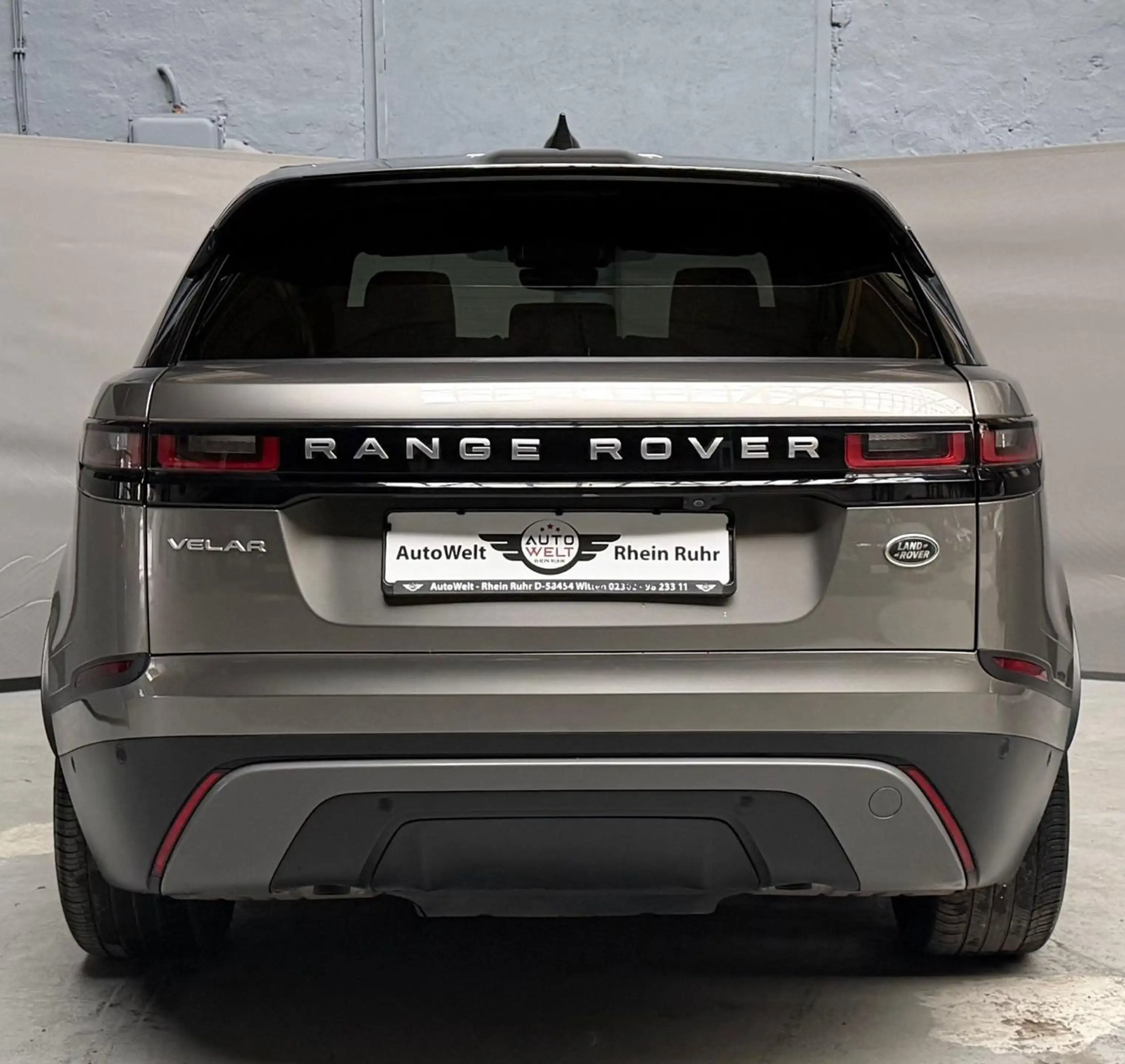 Land Rover Range Rover Velar 3.0 D300 SE AWD Leder Pano Nav — photo 6