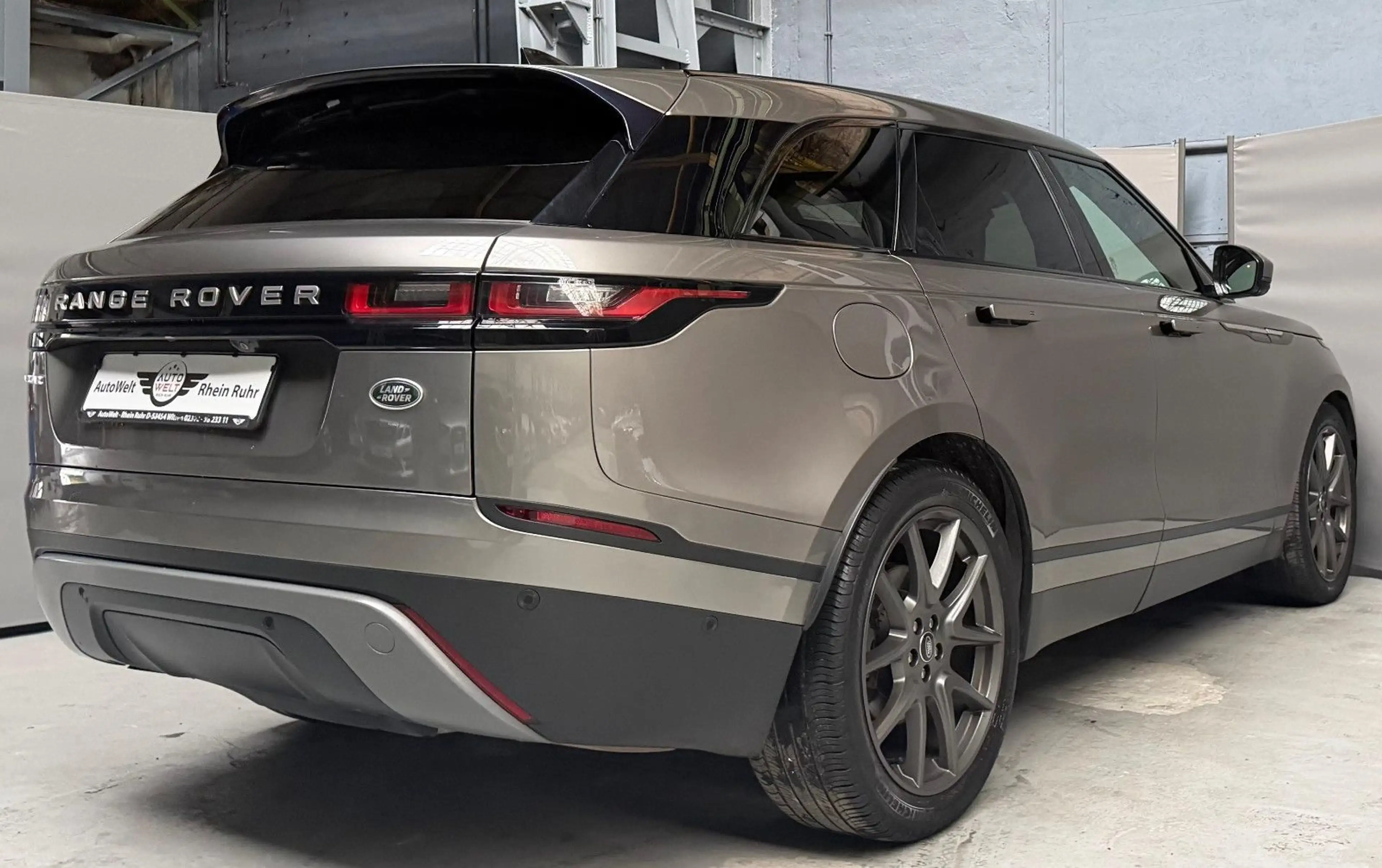 Land Rover Range Rover Velar 3.0 D300 SE AWD Leder Pano Nav — photo 10