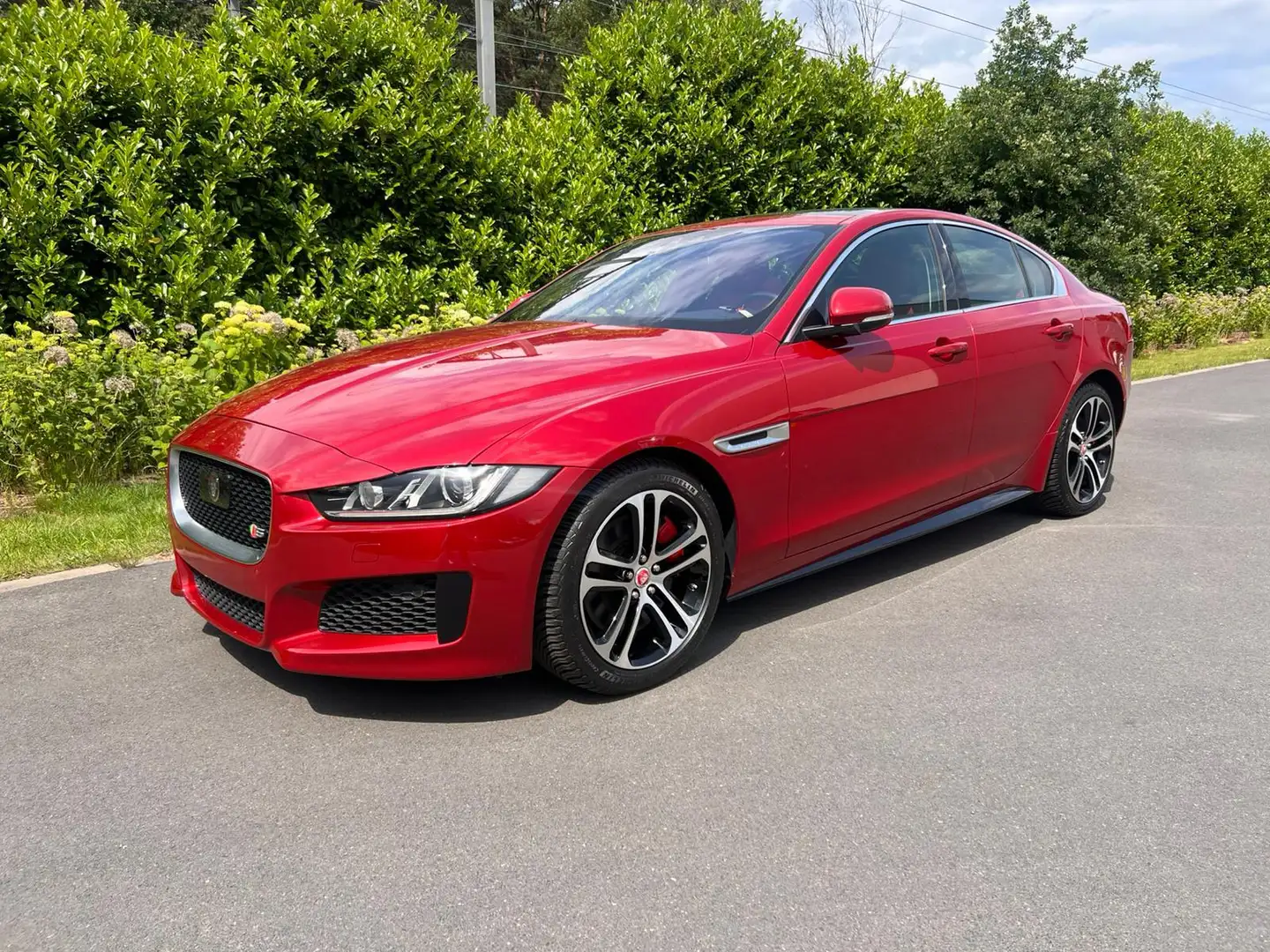 Jaguar XE 3.0 V6 S/C Rouge - 2