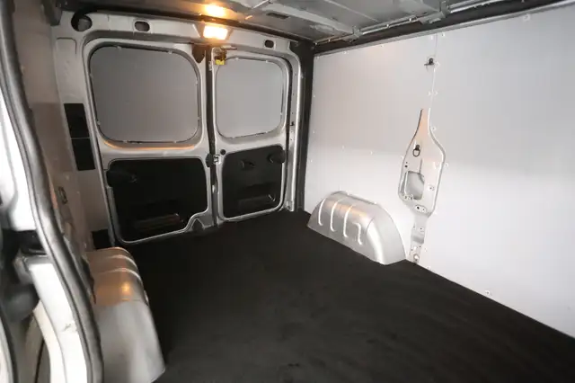 Renault Trafic view 22