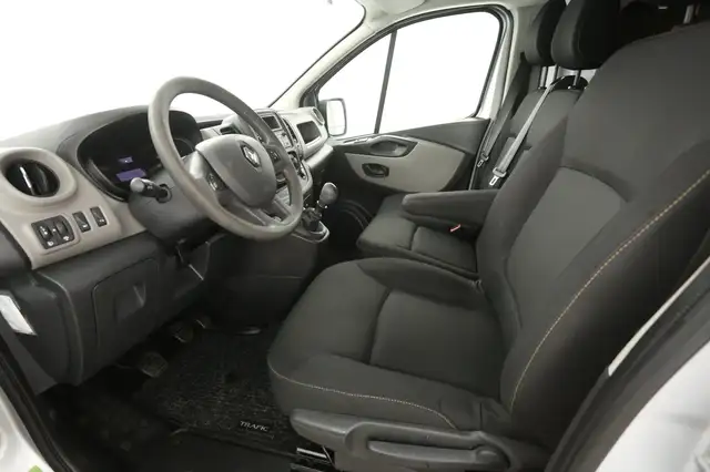 Renault Trafic view 23