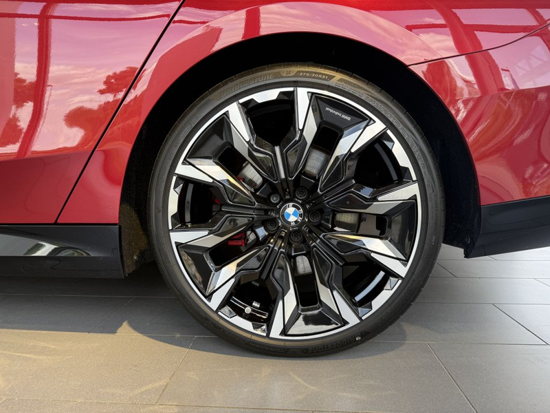 BMW 540 540d xDr. Touring M SPORTpro HUD+KAM+B&W+BeLÜF+21* — photo 8