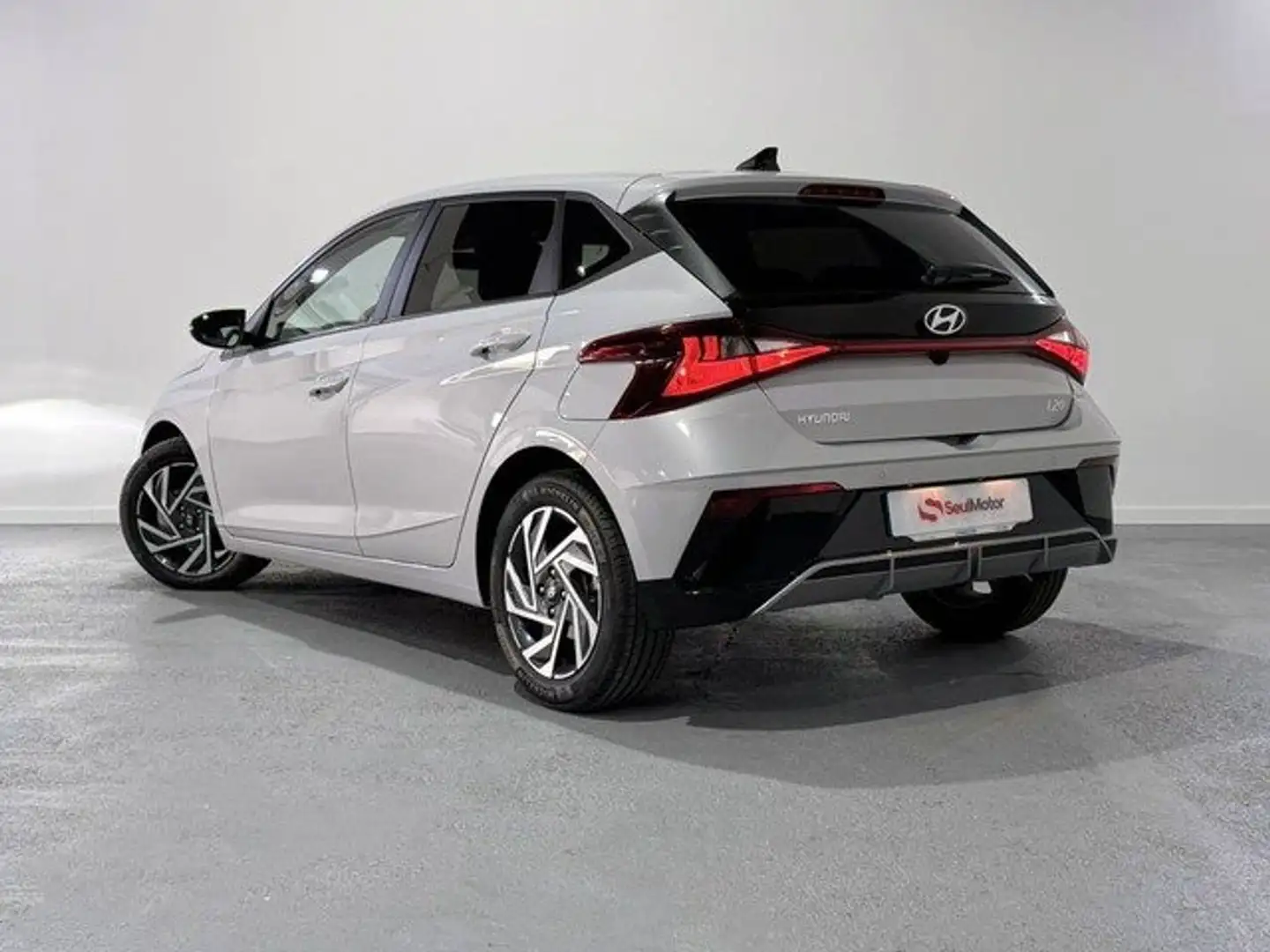 Hyundai i20 1.0 TGDI Klass 100 Gris - 2