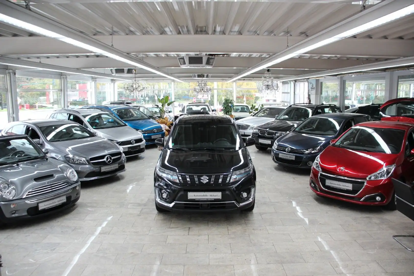 Suzuki Vitara 1.5 Hybrid 4x2 Zwart - 1