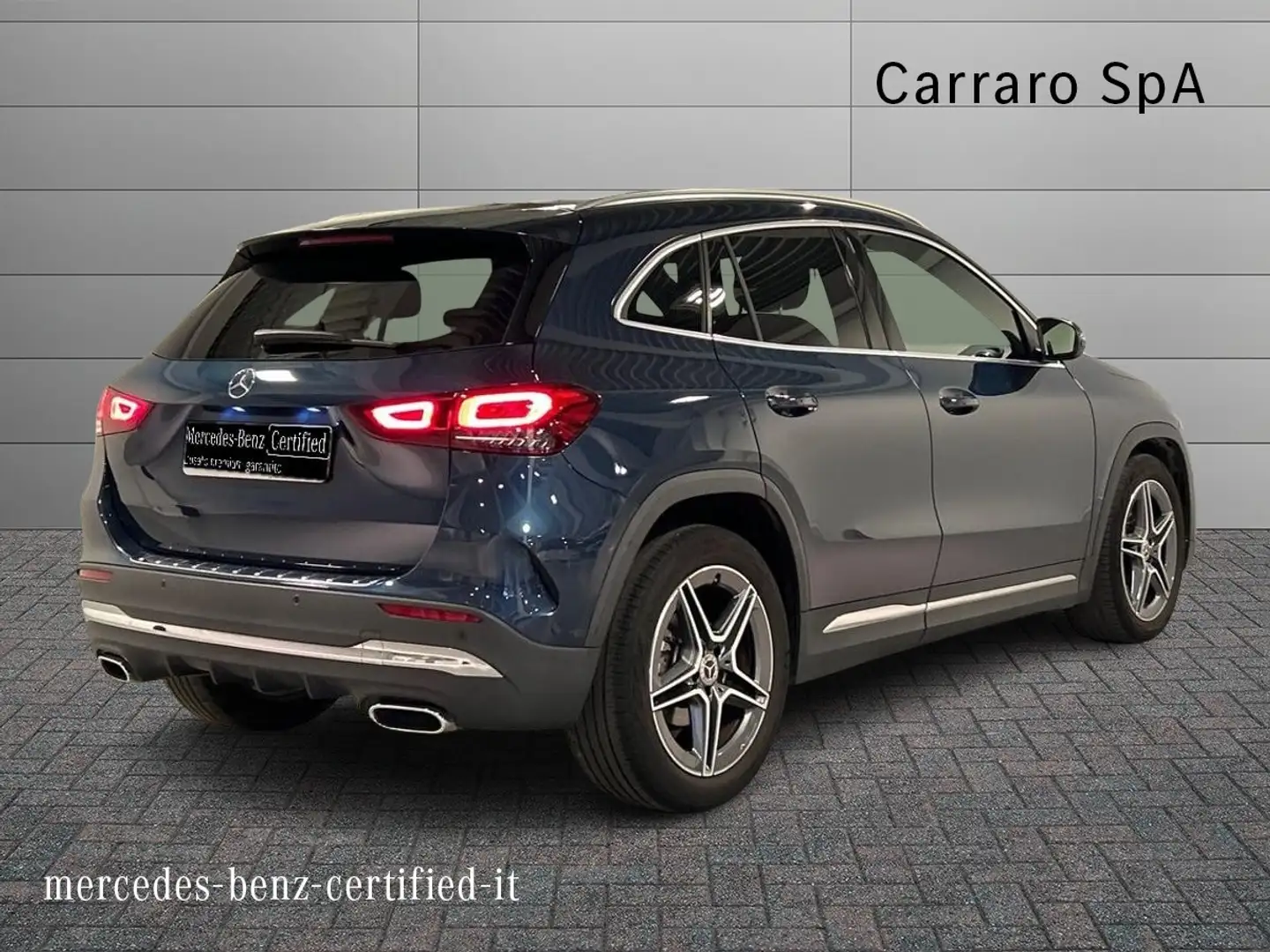 Mercedes-Benz GLA 180 - GLA 180 d Premium auto Bleu - 2