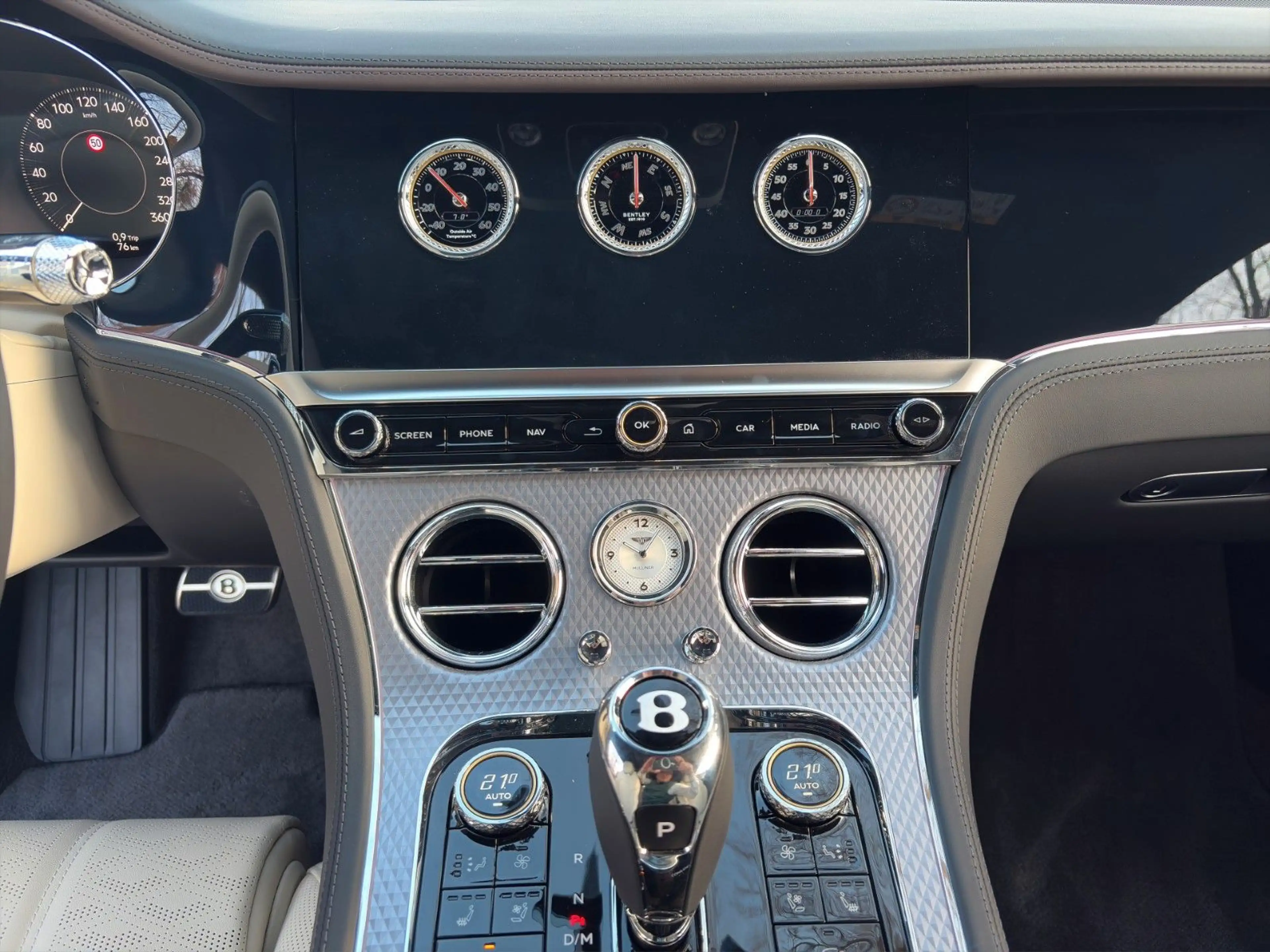 Bentley Continental GT *Mulliner* — photo 15