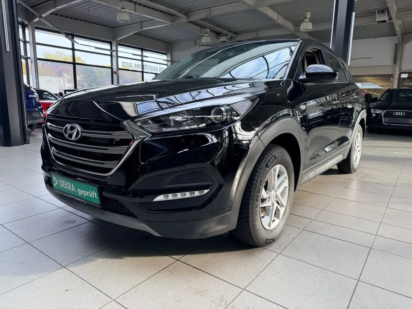 Hyundai TUCSON blue Trend 2WD USB, Negro - 1