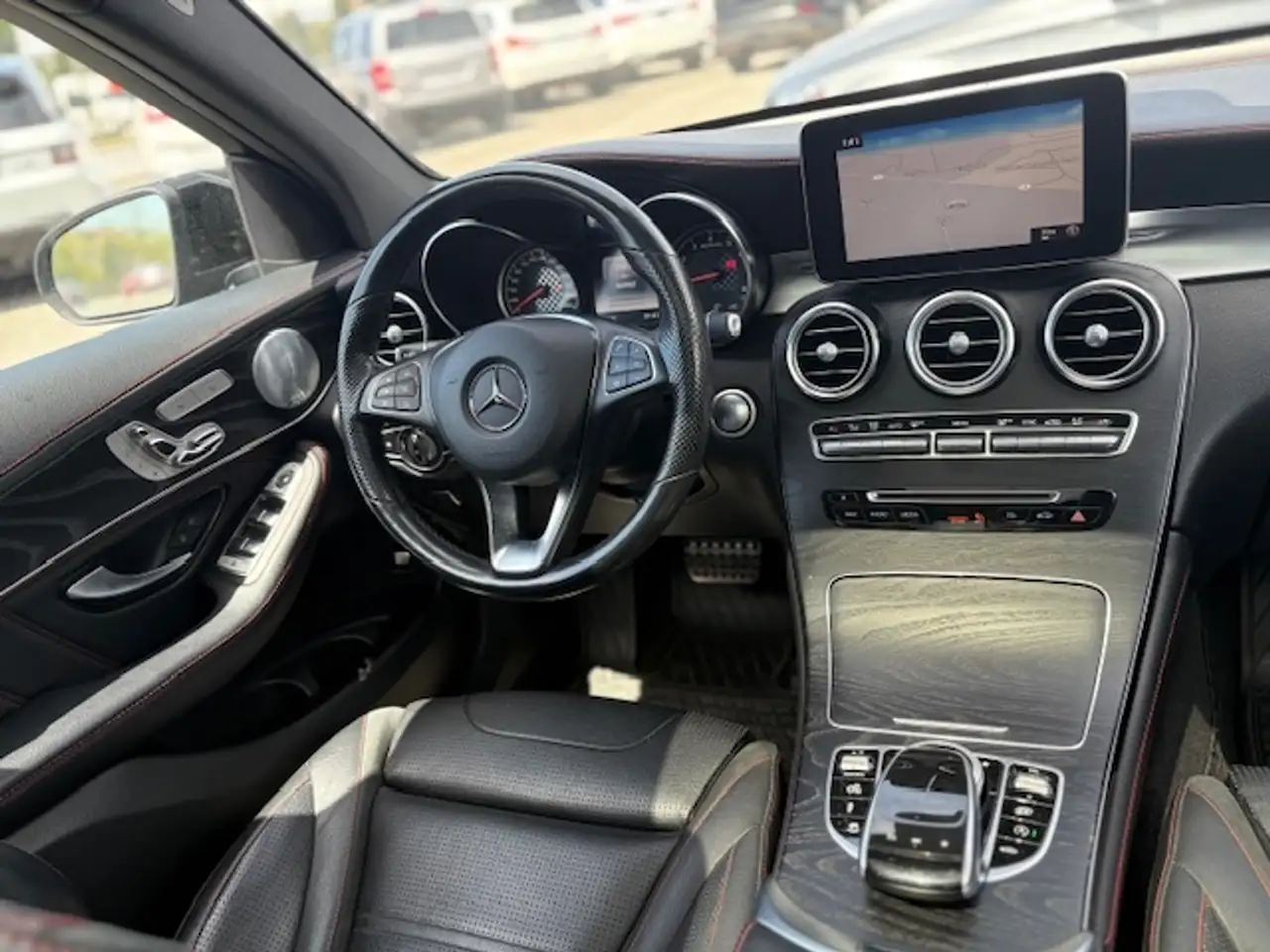 Mercedes-Benz GLC снимка Mercedes-Benz GLC